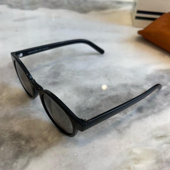 Vallon Waylon’s Sunglasses - Picture 4 of 4